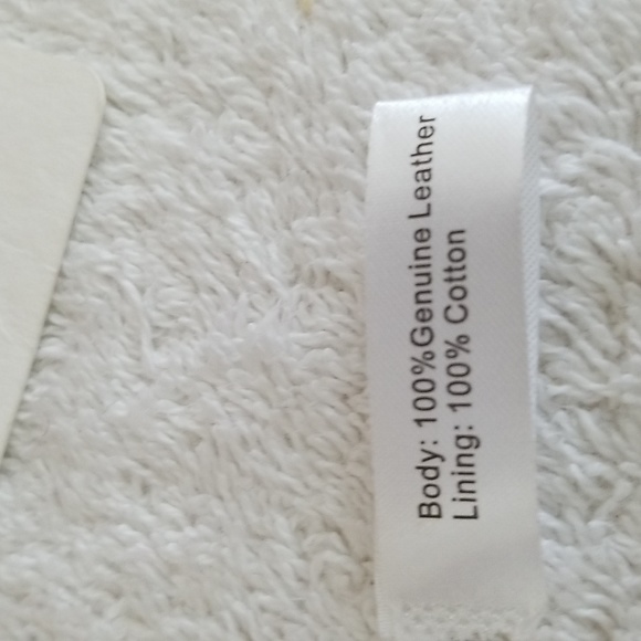 New HOBO Bramble Crossbody - Picture 14 of 16